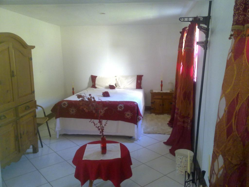 Fern Tree Bed And Breakfast Frigate Bay Extérieur photo